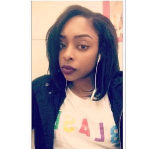 Meet your Posher, Dejoure